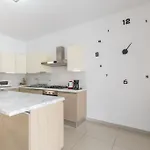 Апартаменты Spacious With Side Sea View *