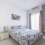 Spacious With Side Sea View * Сент-Полс-Бей