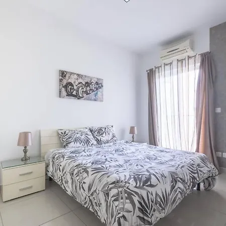 Spacious With Side Sea View * San Pawl il-Baħar