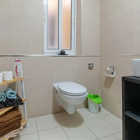 Apartament Spacious With Side Sea View