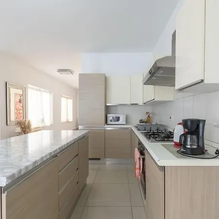 Spacious With Side Sea View * San Pawl il-Baħar