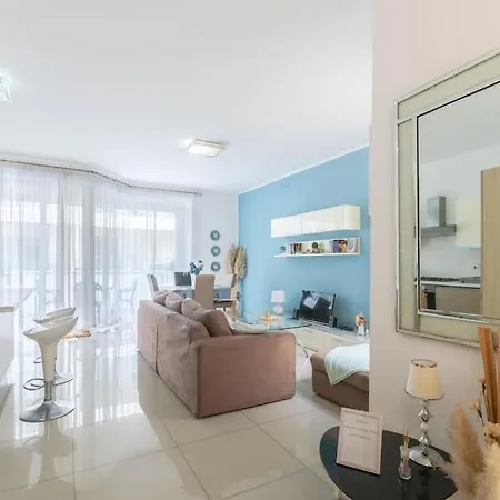 Spacious With Side Sea View Apartament San Pawl il-Baħar