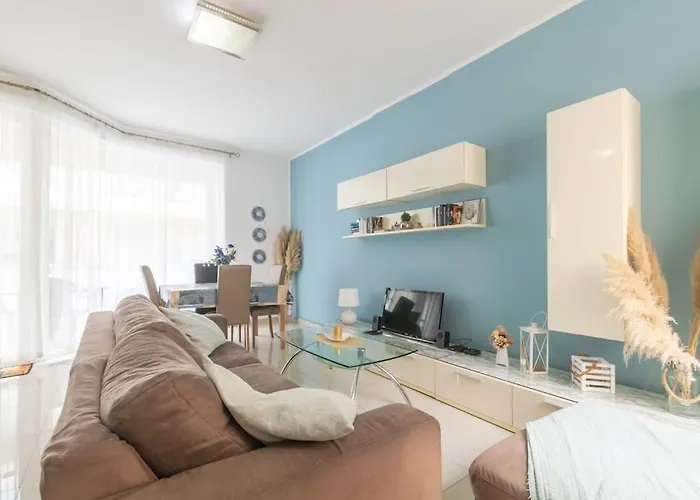 Lejlighed Spacious With Side Sea View