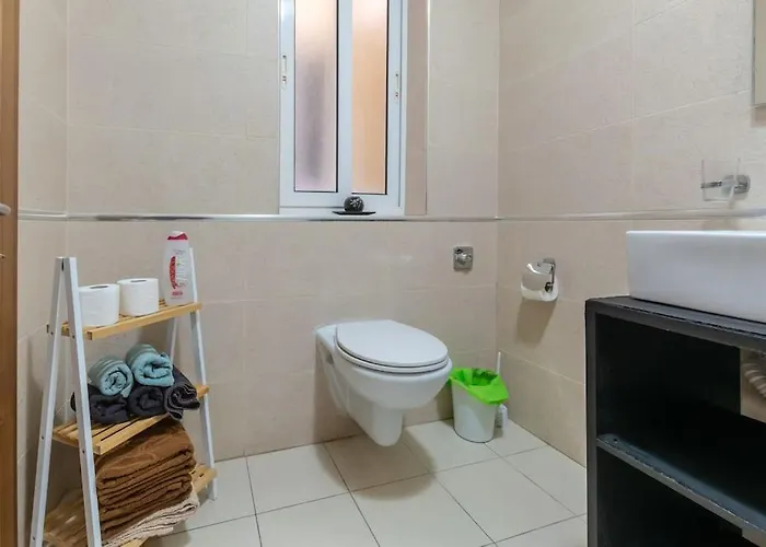 Lejlighed Spacious With Side Sea View