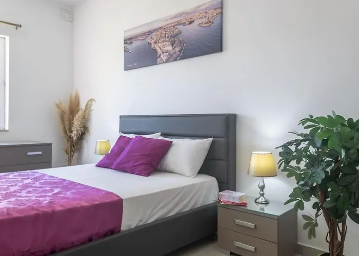 Apartament Spacious With Side Sea View *